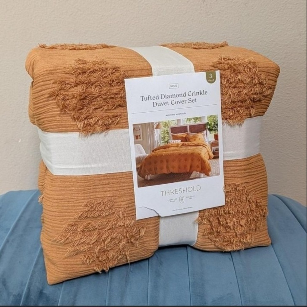 New Threshold Tufted Diamond Crinkle Duvet Cover and Sham Set Dark Gold King